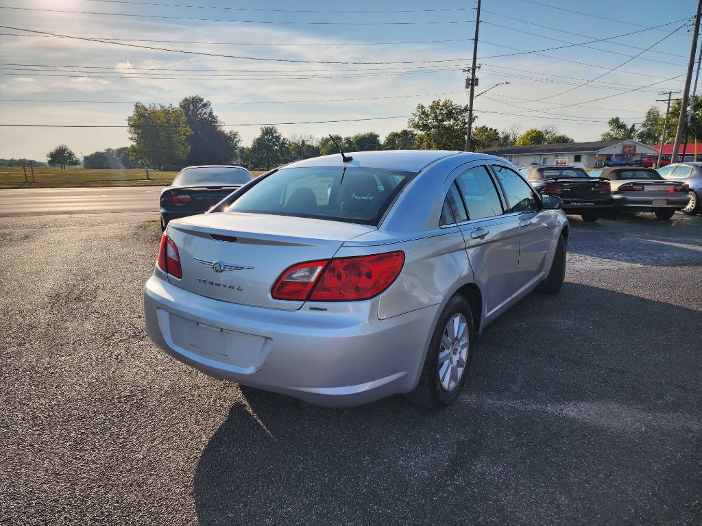 2010 Chrysler Sebring Image 5