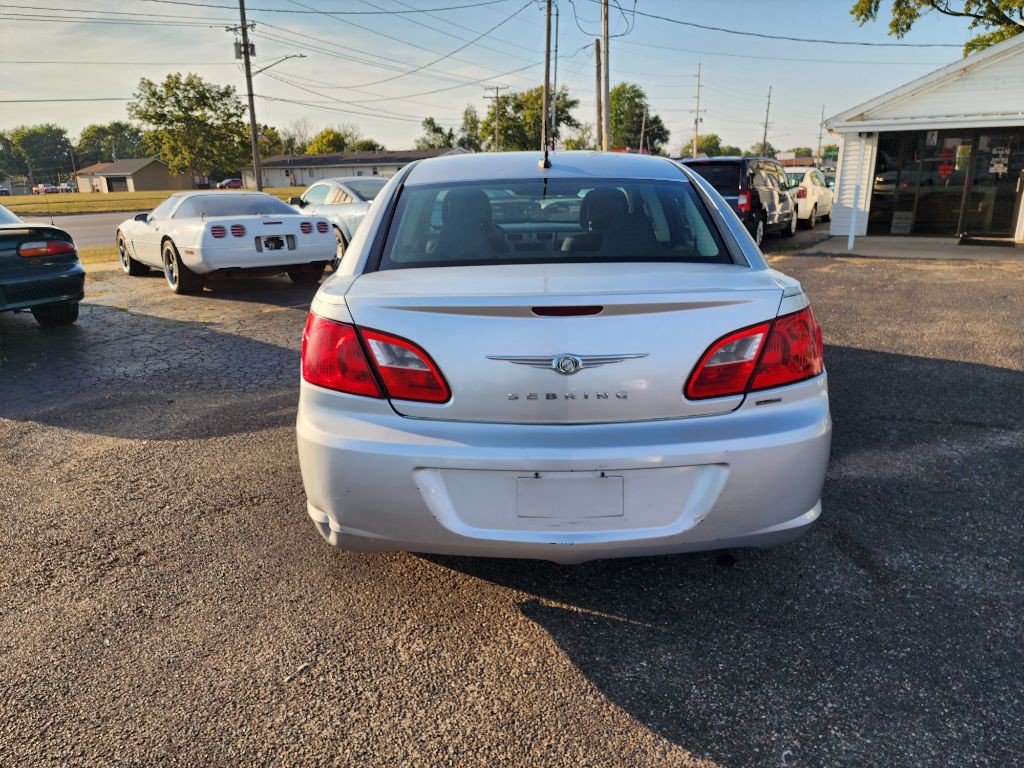 2010 Chrysler Sebring Image 7