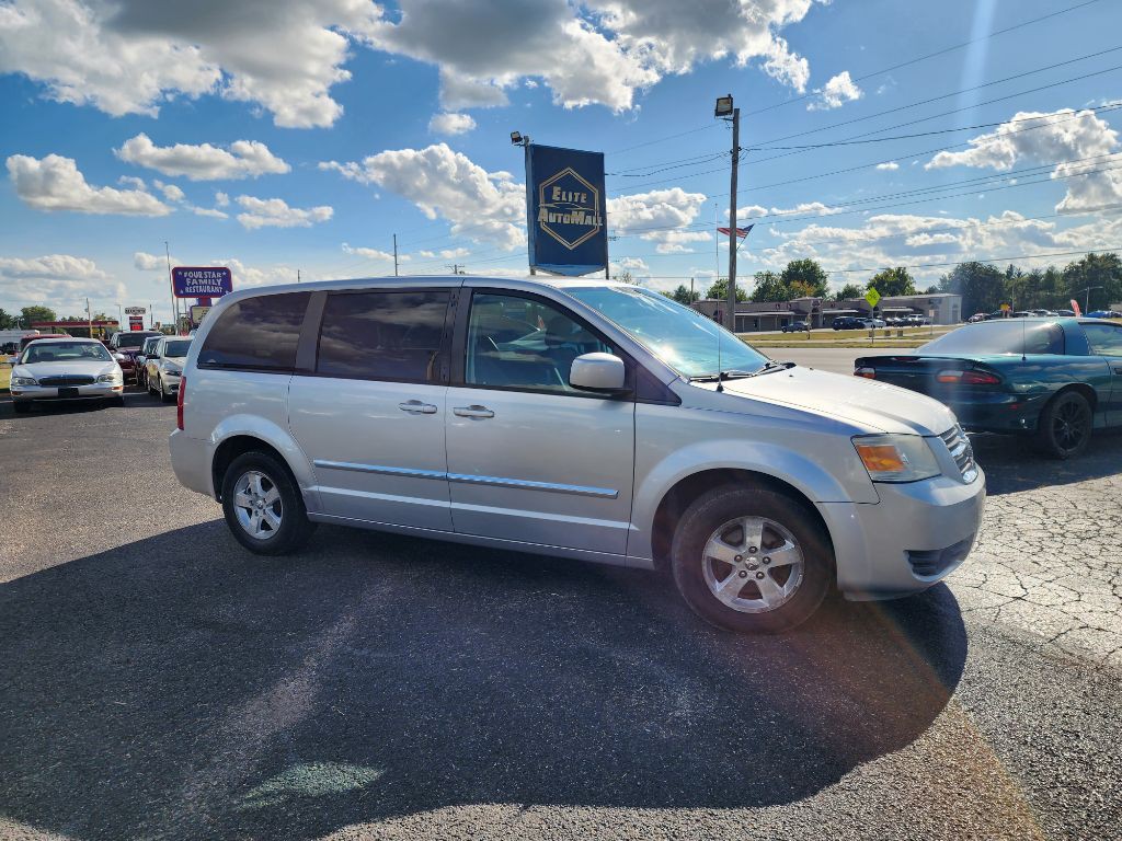2008 Dodge Grand Caravan Image 2