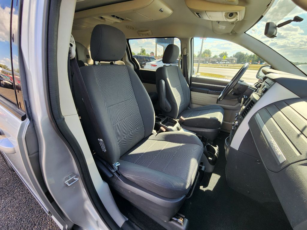 2008 Dodge Grand Caravan Image 16