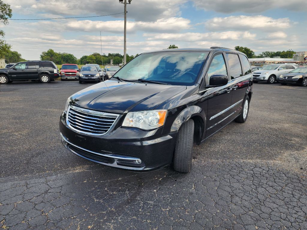 2014 Chrysler Town & Country Image 11