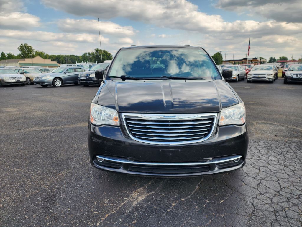 2014 Chrysler Town & Country Image 12