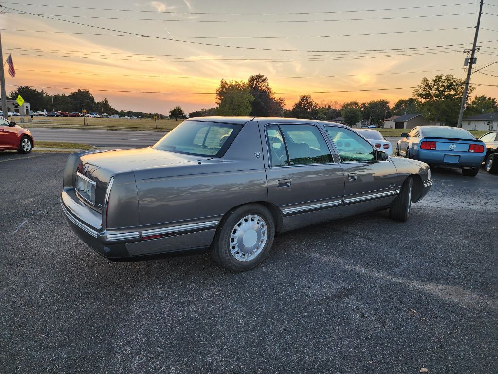 1999 Cadillac DeVille Image 3
