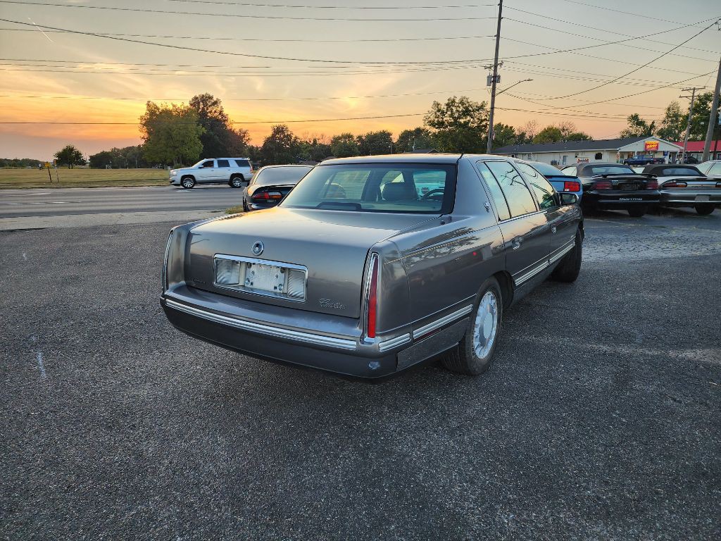 1999 Cadillac DeVille Image 5