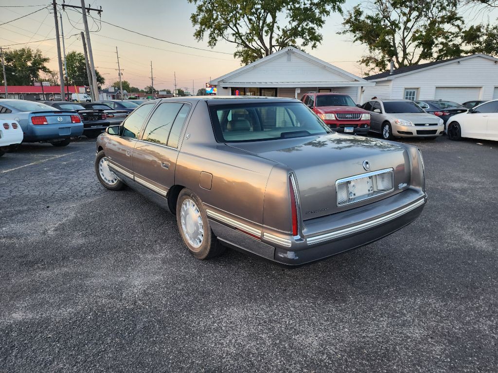 1999 Cadillac DeVille Image 7