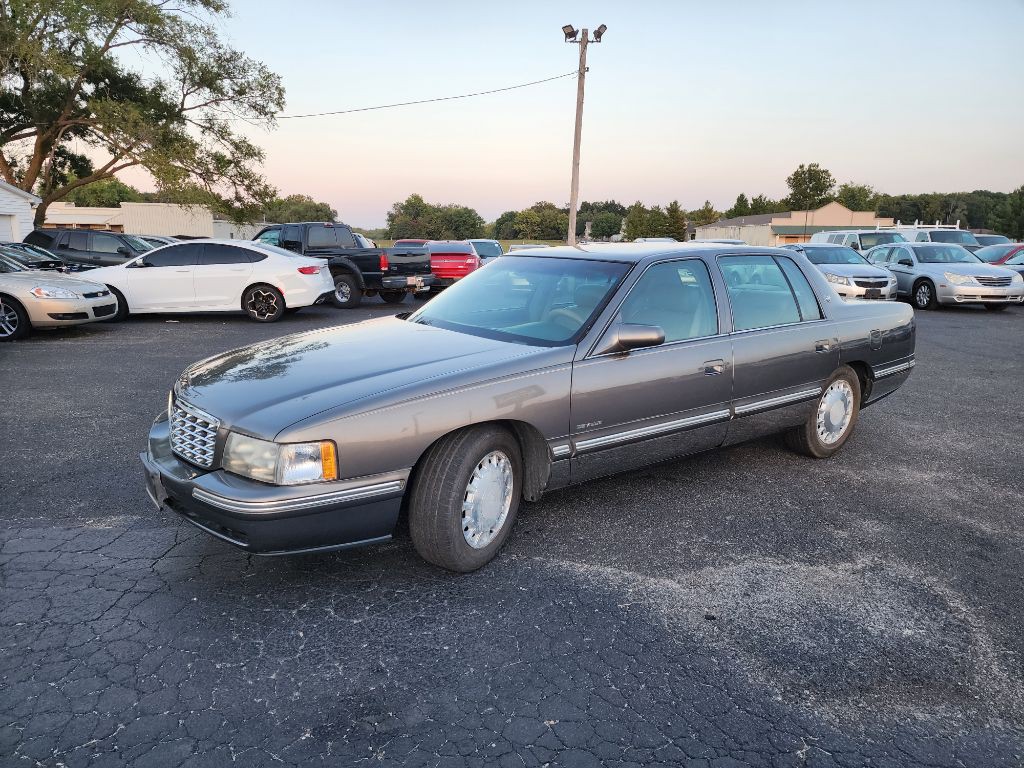 1999 Cadillac DeVille Image 9