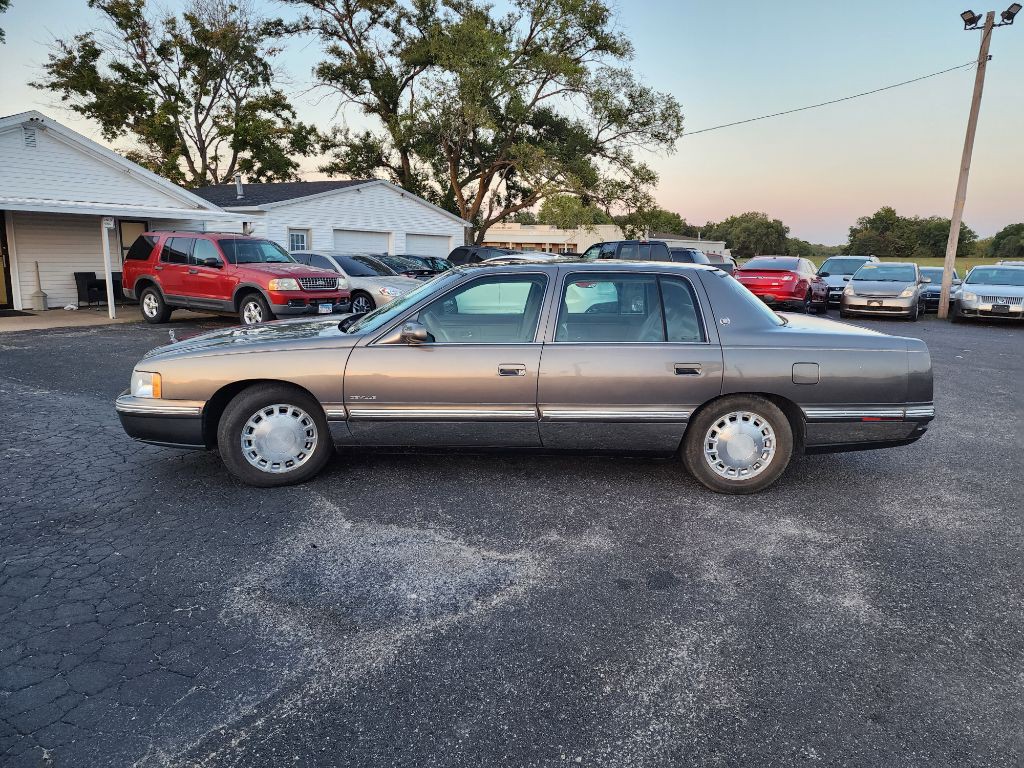 1999 Cadillac DeVille Image 10