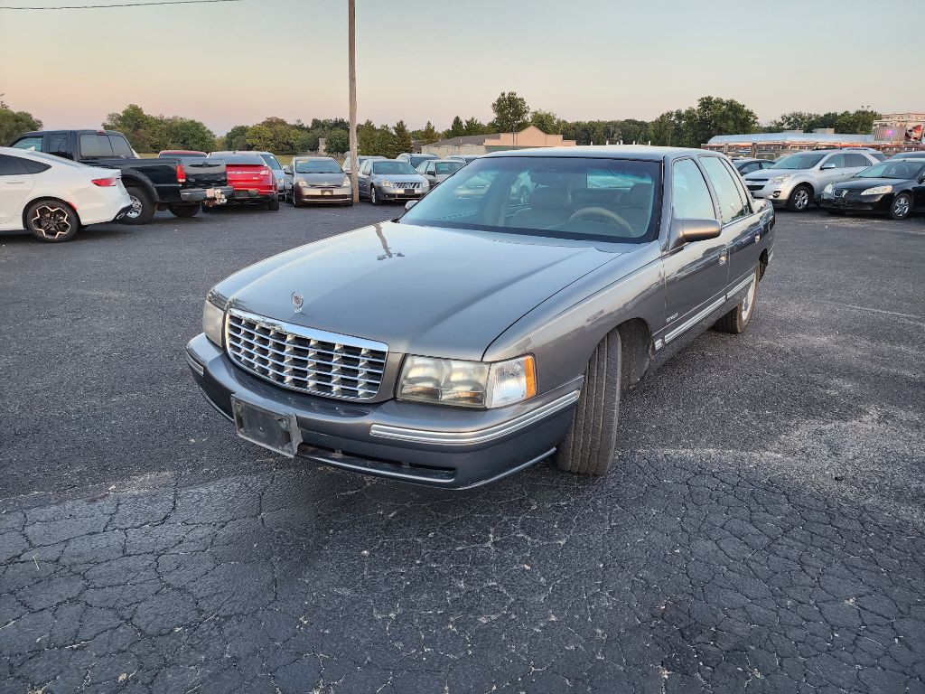 1999 Cadillac DeVille Image 11