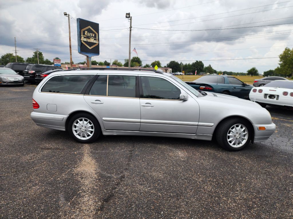 2000 Mercedes-Benz E-Class Image 2