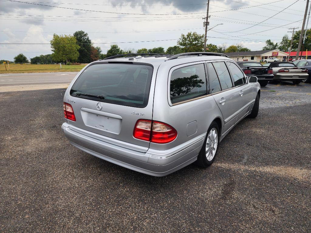 2000 Mercedes-Benz E-Class Image 4