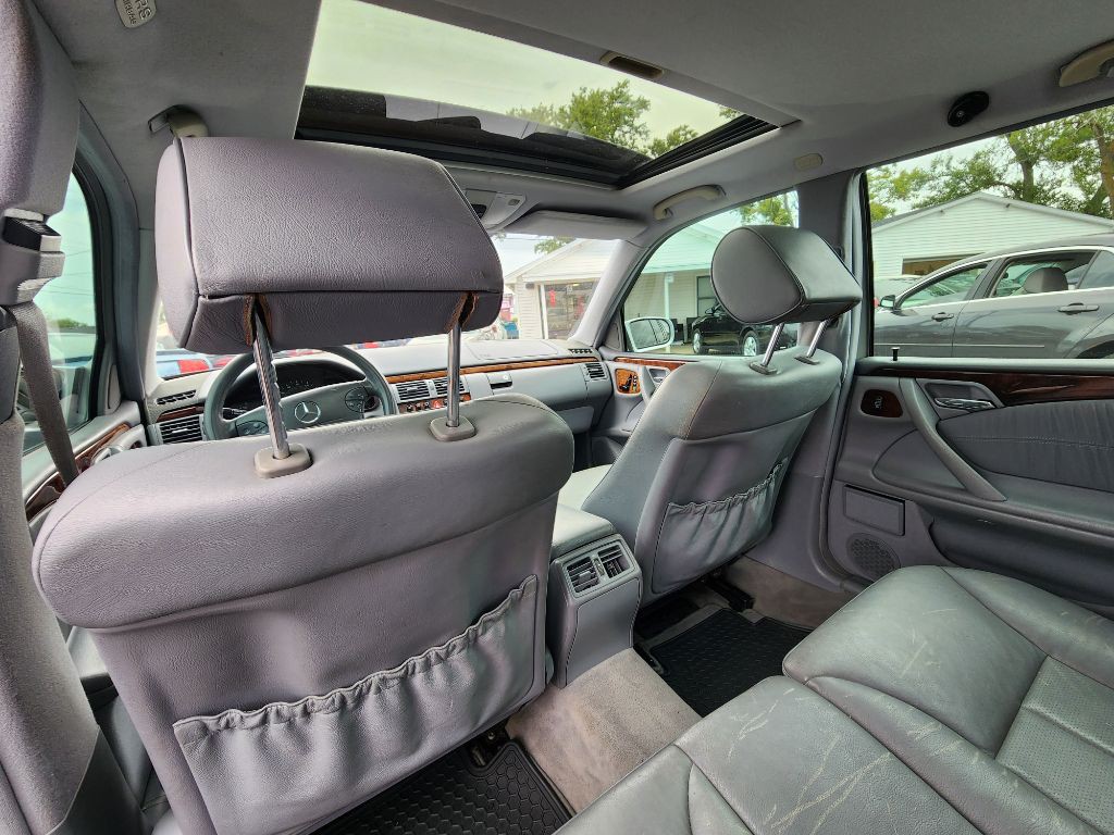 2000 Mercedes-Benz E-Class Image 18