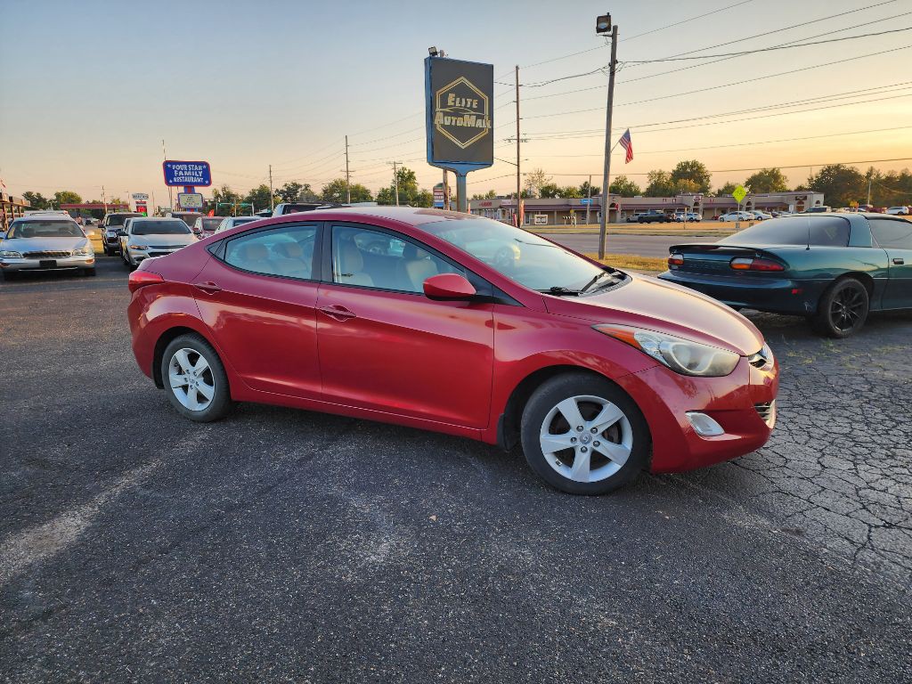 2013 Hyundai Elantra Image 2