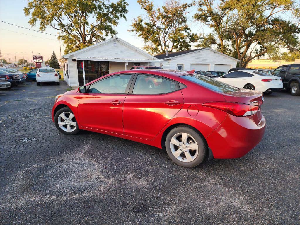 2013 Hyundai Elantra Image 8