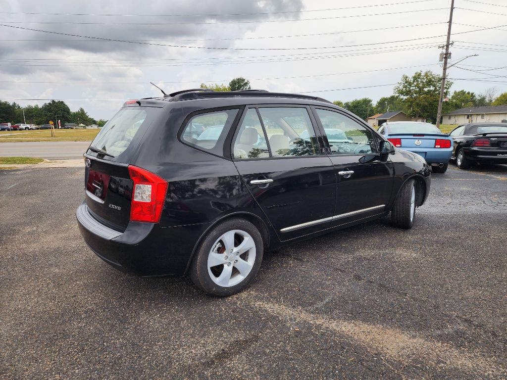 2008 Kia Rondo Image 2