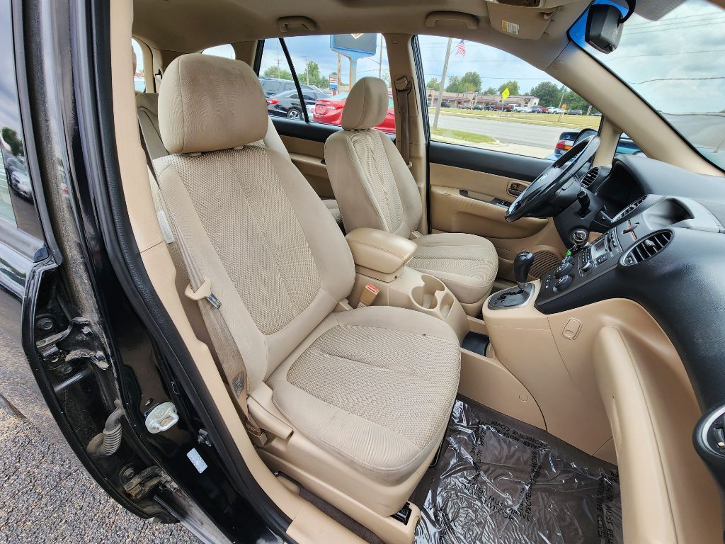 2008 Kia Rondo Image 16