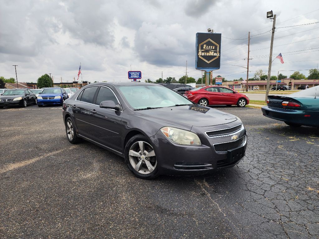 2011 Chevrolet Malibu Image 1