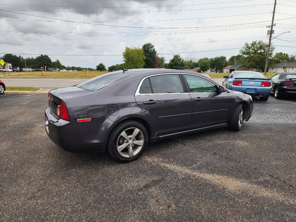 2011 Chevrolet Malibu Image 3