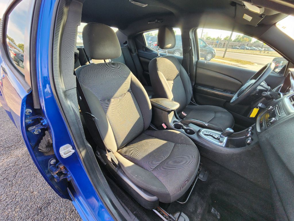 2013 Dodge Avenger Image 15