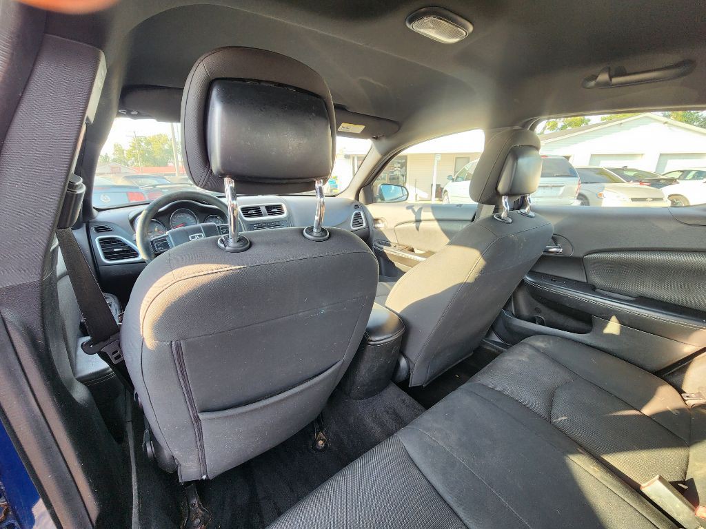 2013 Dodge Avenger Image 18