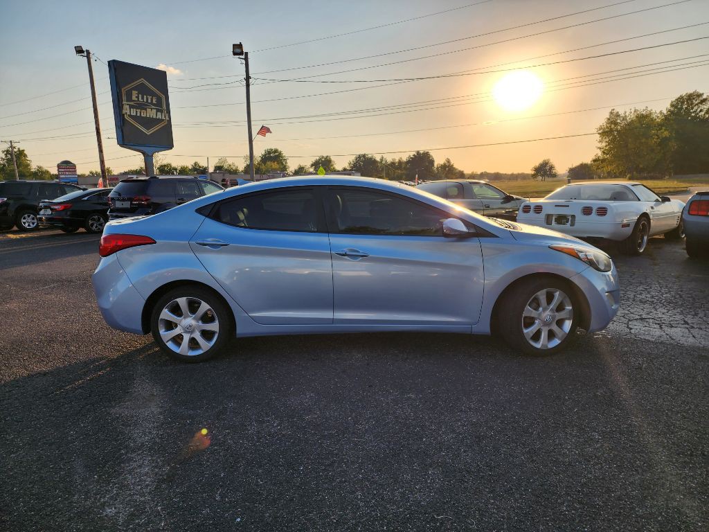 2011 Hyundai Elantra Image 3