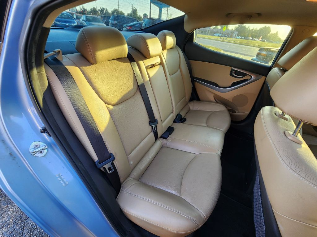 2011 Hyundai Elantra Image 19