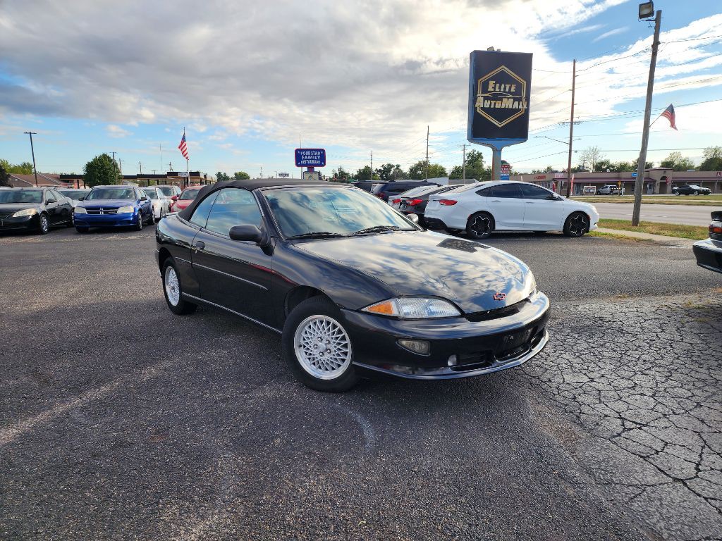 1999 Chevrolet Cavalier Image 2