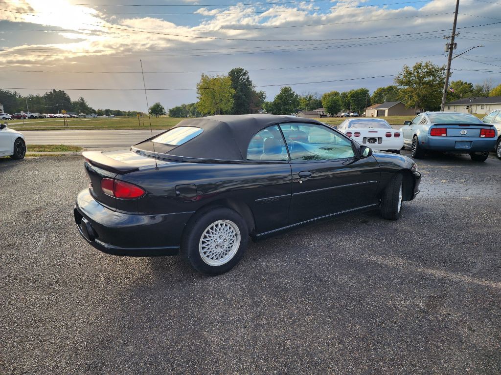 1999 Chevrolet Cavalier Image 3