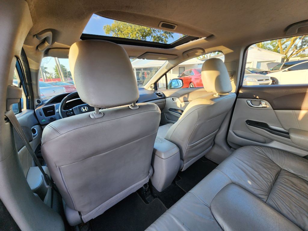 2012 Honda Civic Image 17