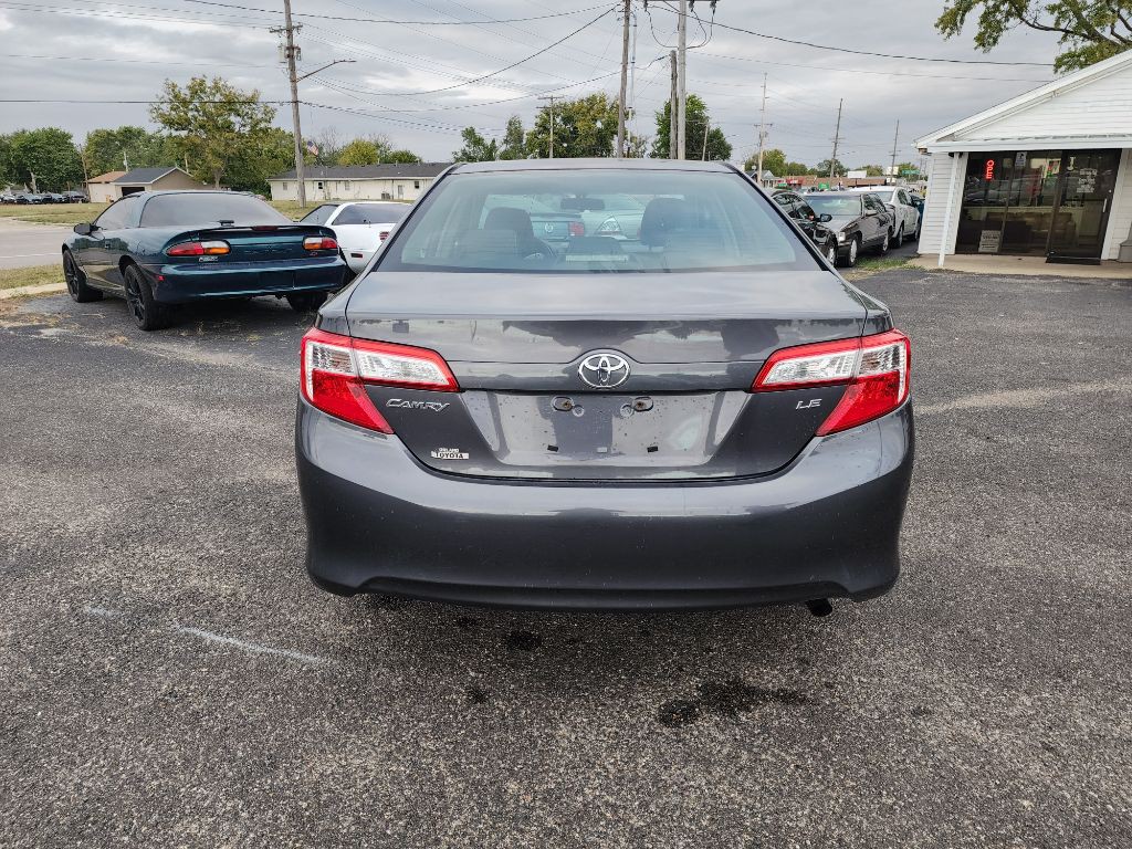 2012 Toyota Camry Image 6