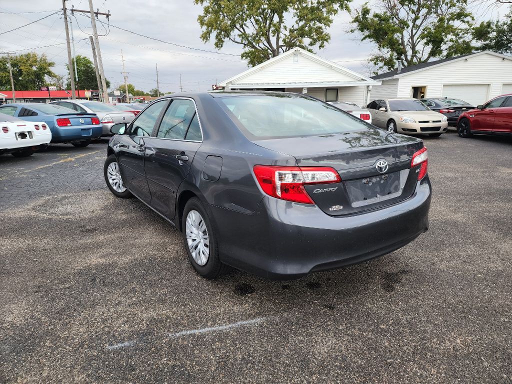2012 Toyota Camry Image 7