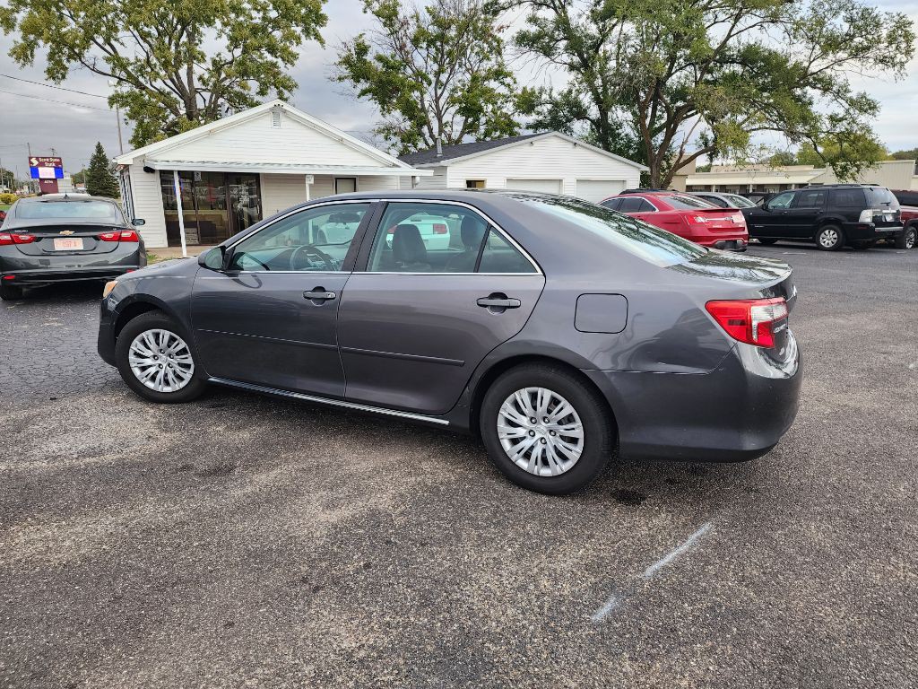 2012 Toyota Camry Image 8