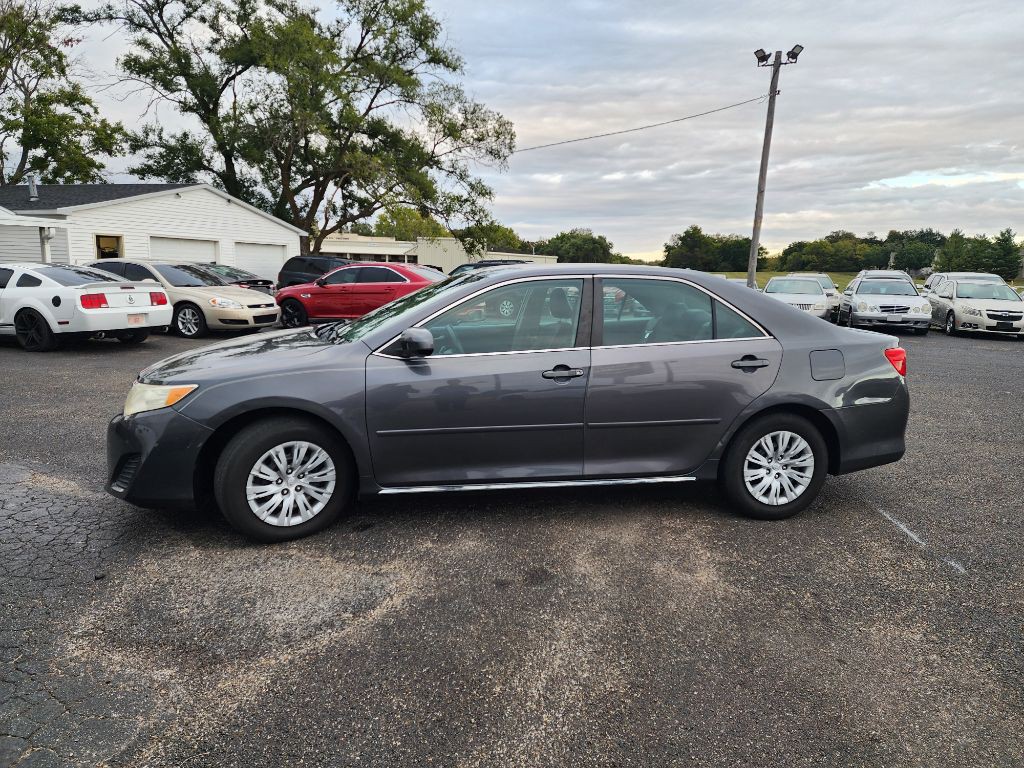 2012 Toyota Camry Image 9