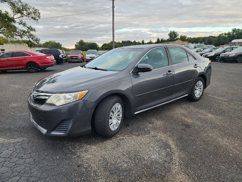 2012 Toyota Camry Image 10