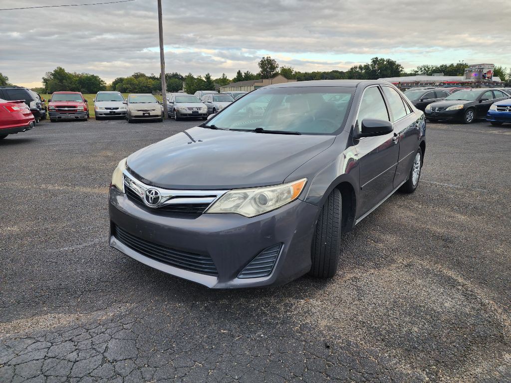 2012 Toyota Camry Image 12