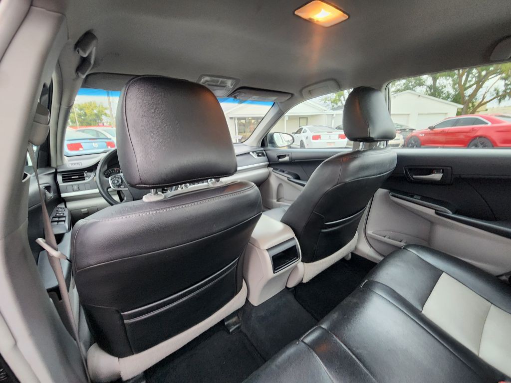 2012 Toyota Camry Image 20