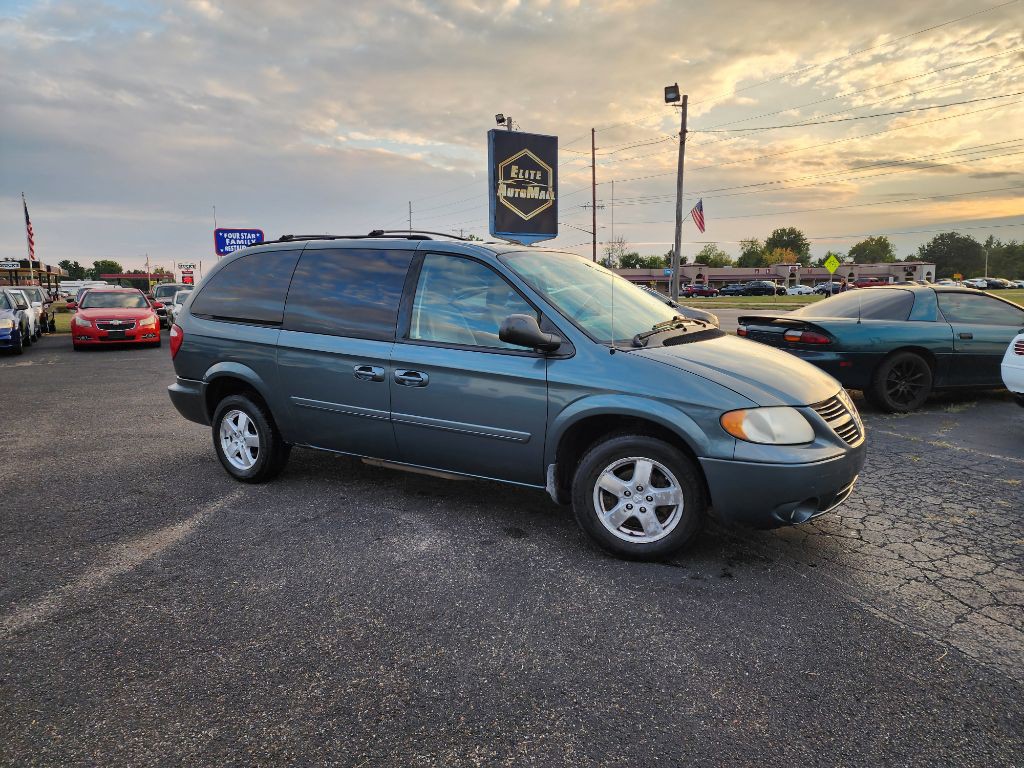 2007 Dodge Grand Caravan Image 2
