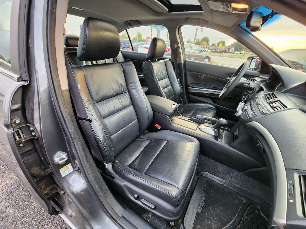 2009 Honda Accord Image 16