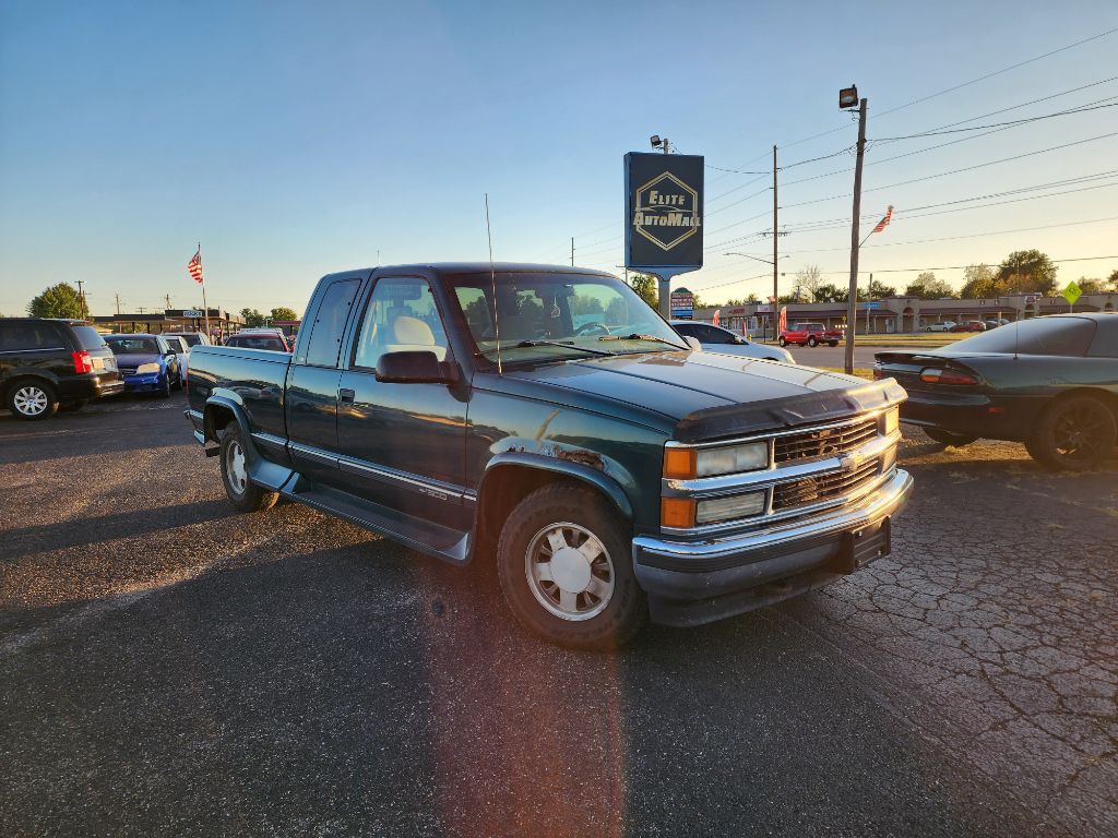 1997 Chevrolet C/K Image 1