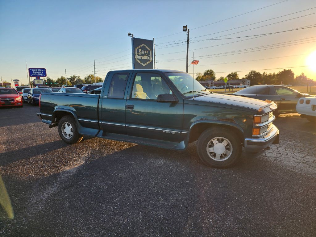 1997 Chevrolet C/K Image 2