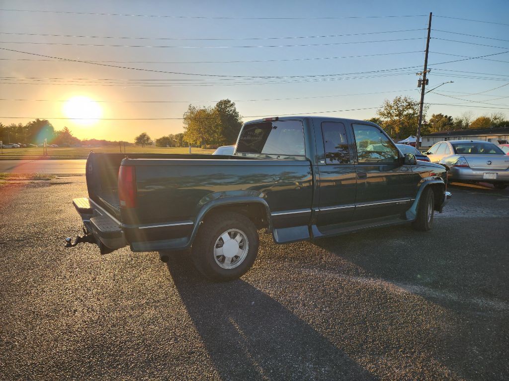 1997 Chevrolet C/K Image 3