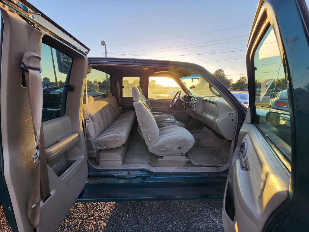 1997 Chevrolet C/K Image 19