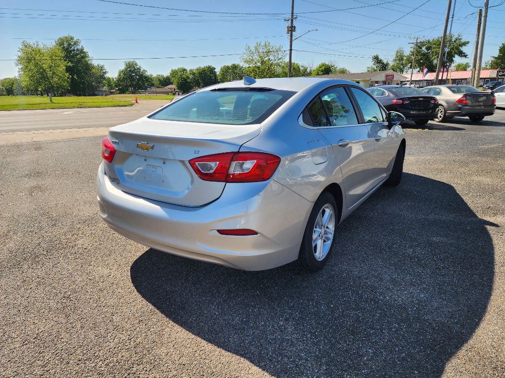 2017 Chevrolet Cruze Image 3
