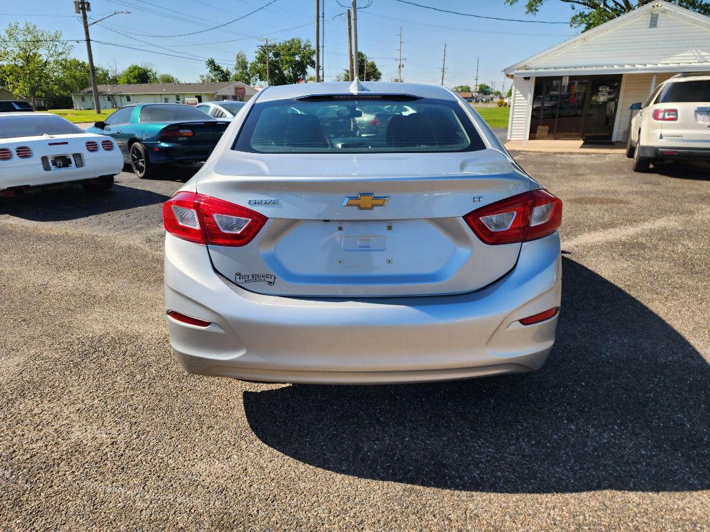 2017 Chevrolet Cruze Image 7