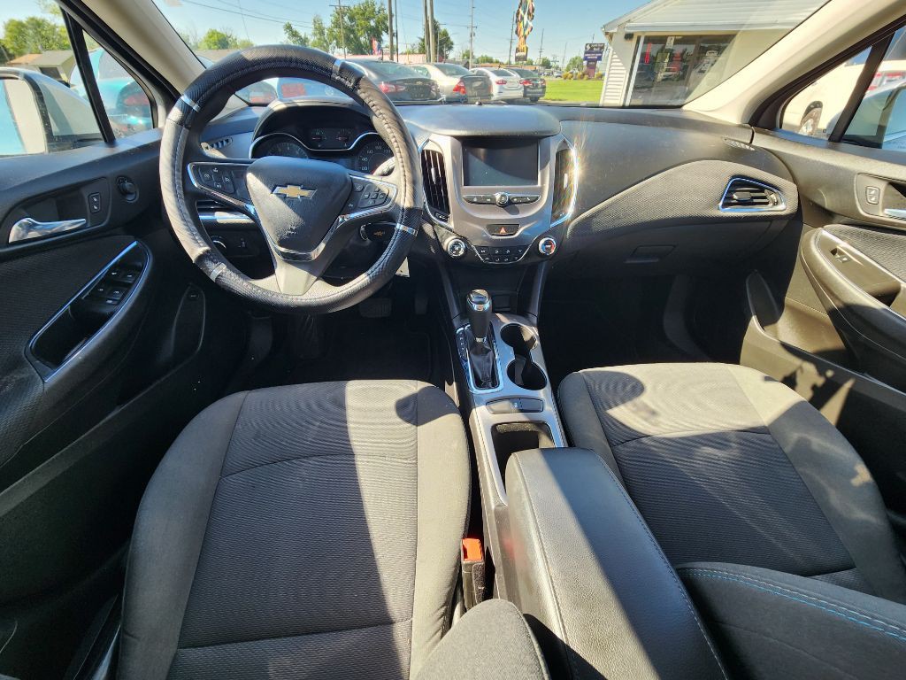 2017 Chevrolet Cruze Image 13