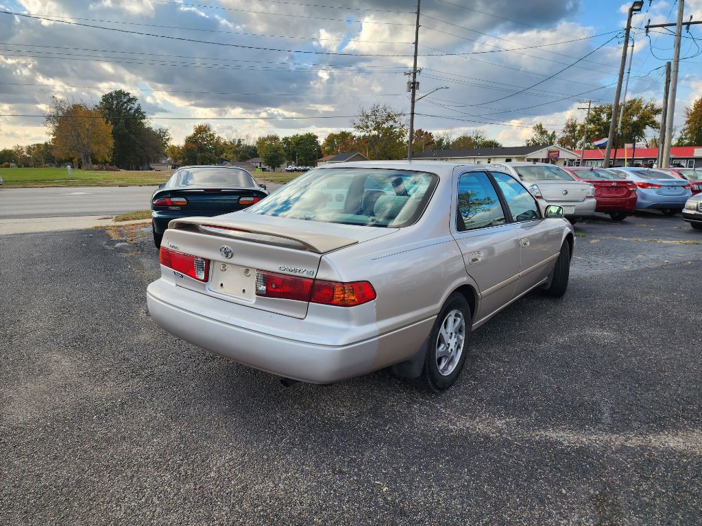 2000 Toyota Camry Image 5