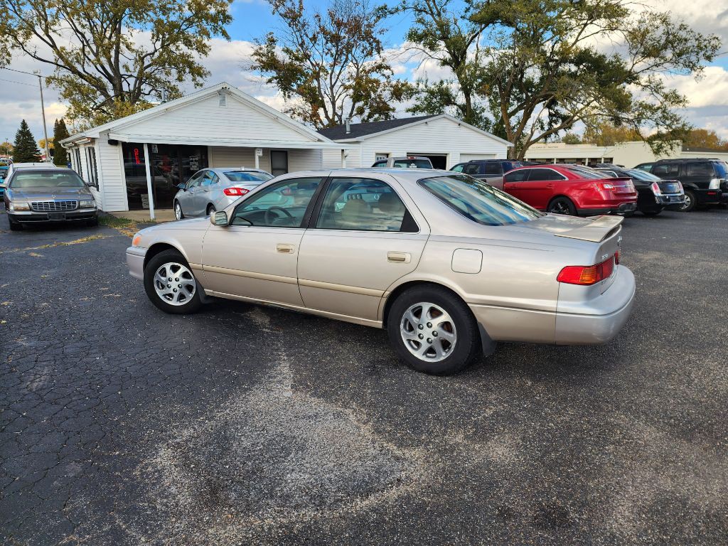 2000 Toyota Camry Image 8