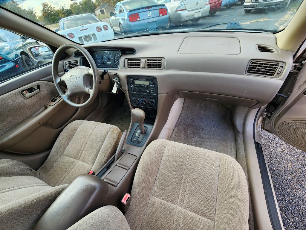 2000 Toyota Camry Image 16