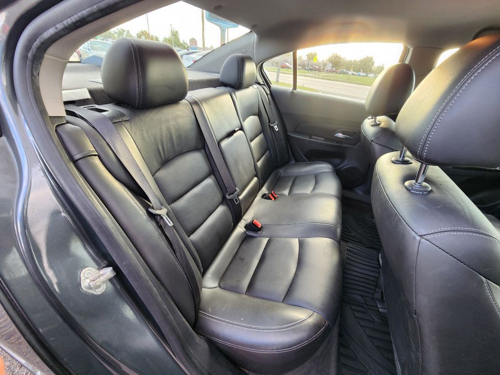 2013 Chevrolet Cruze Image 18