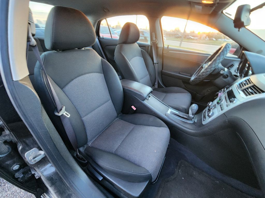 2010 Chevrolet Malibu Image 16