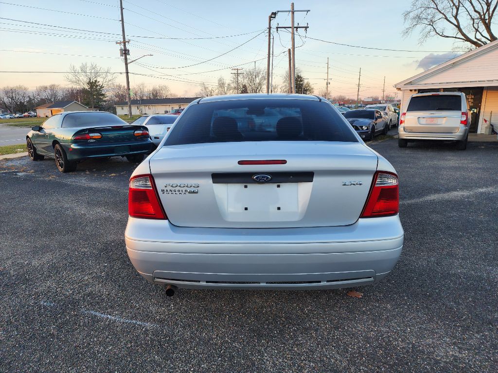 2005 Ford Focus Image 6